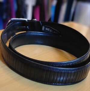 Men's MEZLAN black leather belt. 1 1/8 inch wdth. Genuine leather sz 36 EUC